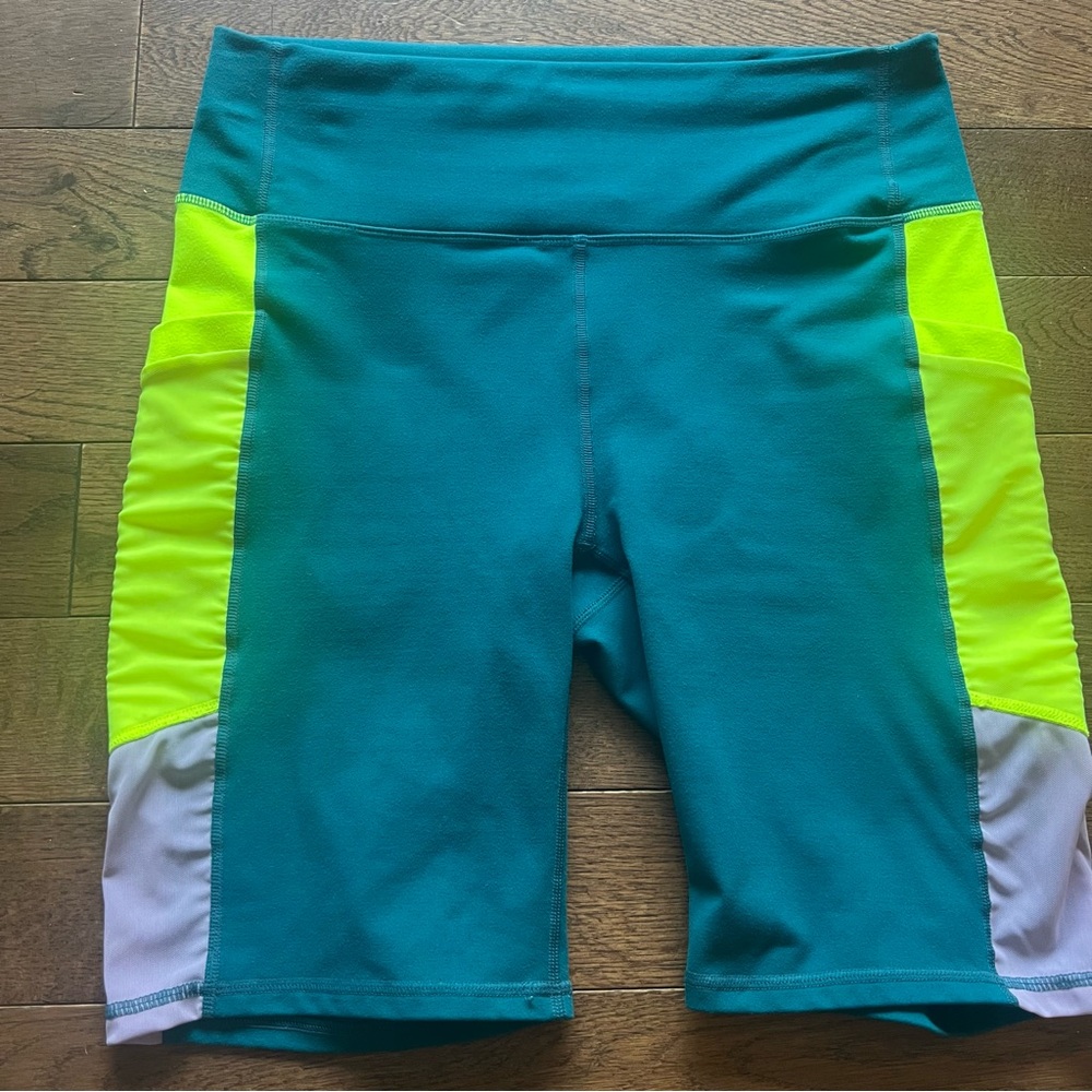 Fabletics Shorts - Picture 4 of 13